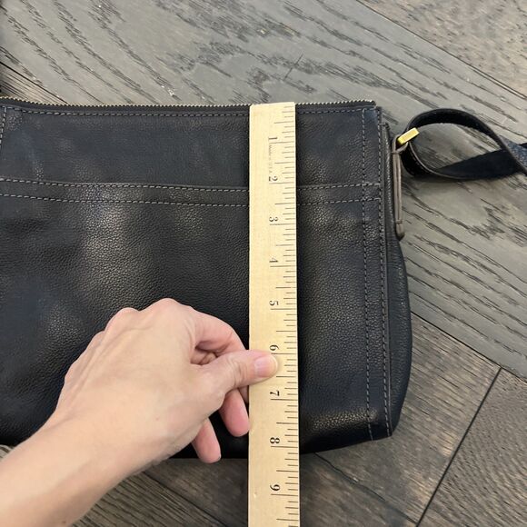 Fossil Black Leather Crossbody Purse gold tone hardware No Key - Picture 11 of 13